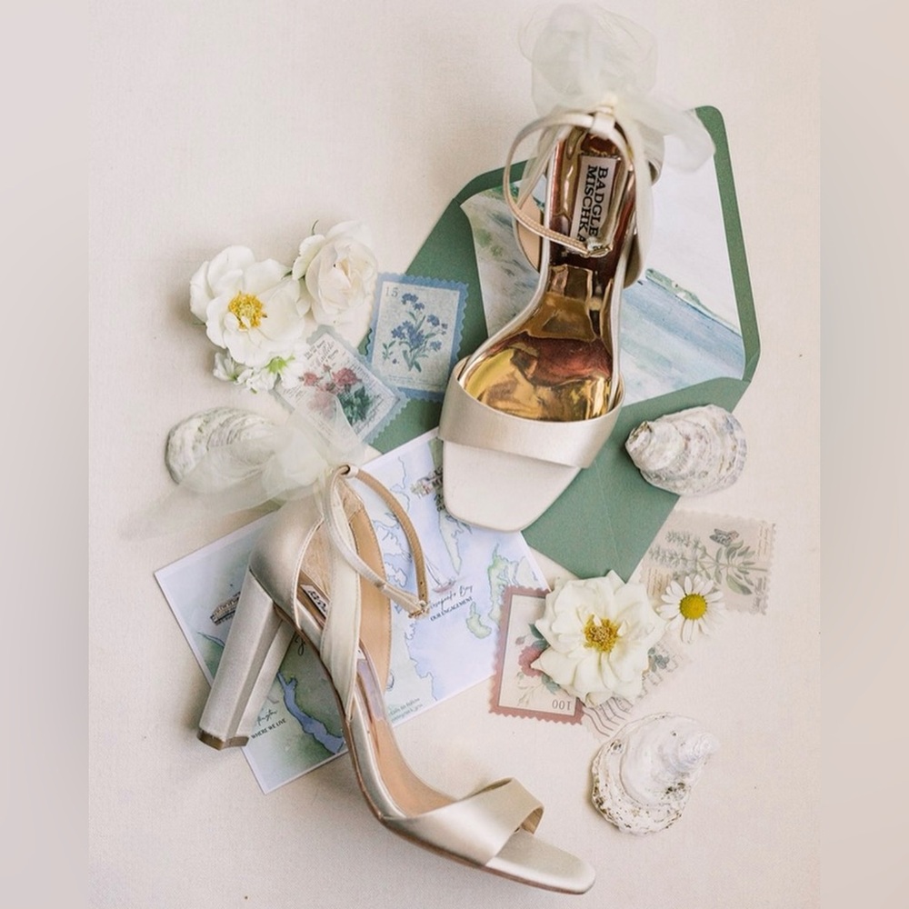 Badgley Mischka Kim Mesh Bow Block Heel